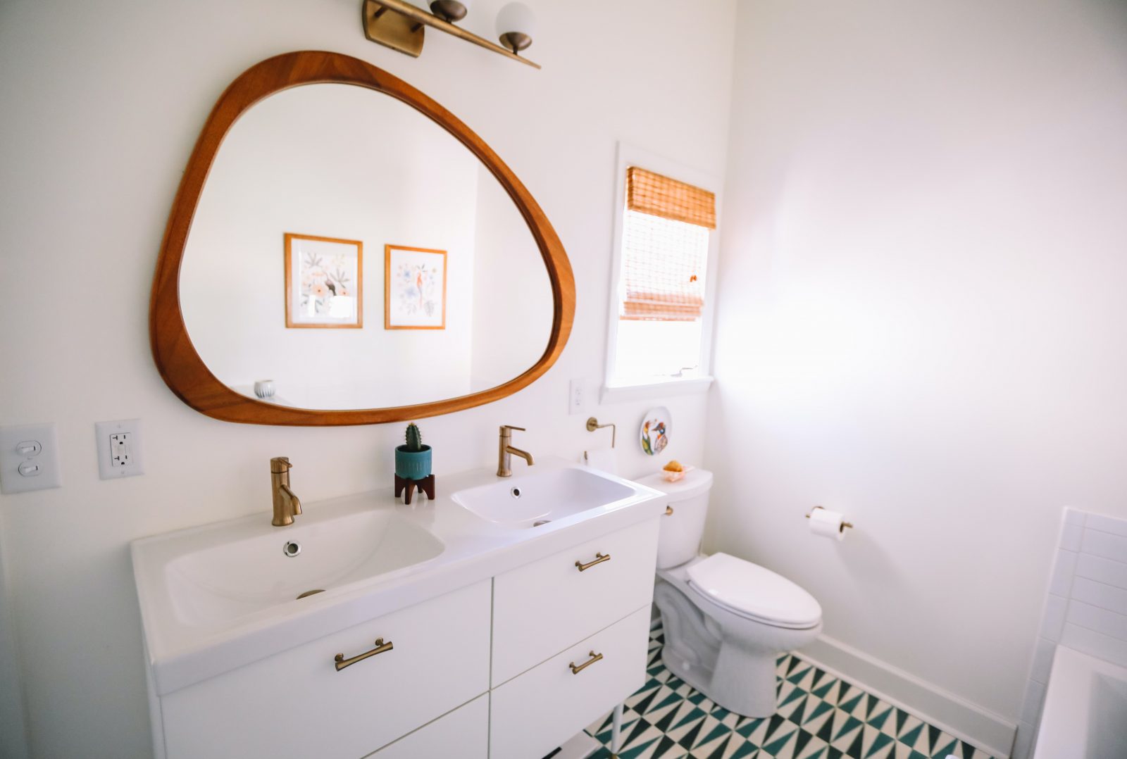 Essential Bathroom Adjustments for a Cozy Bathe-time Experience
