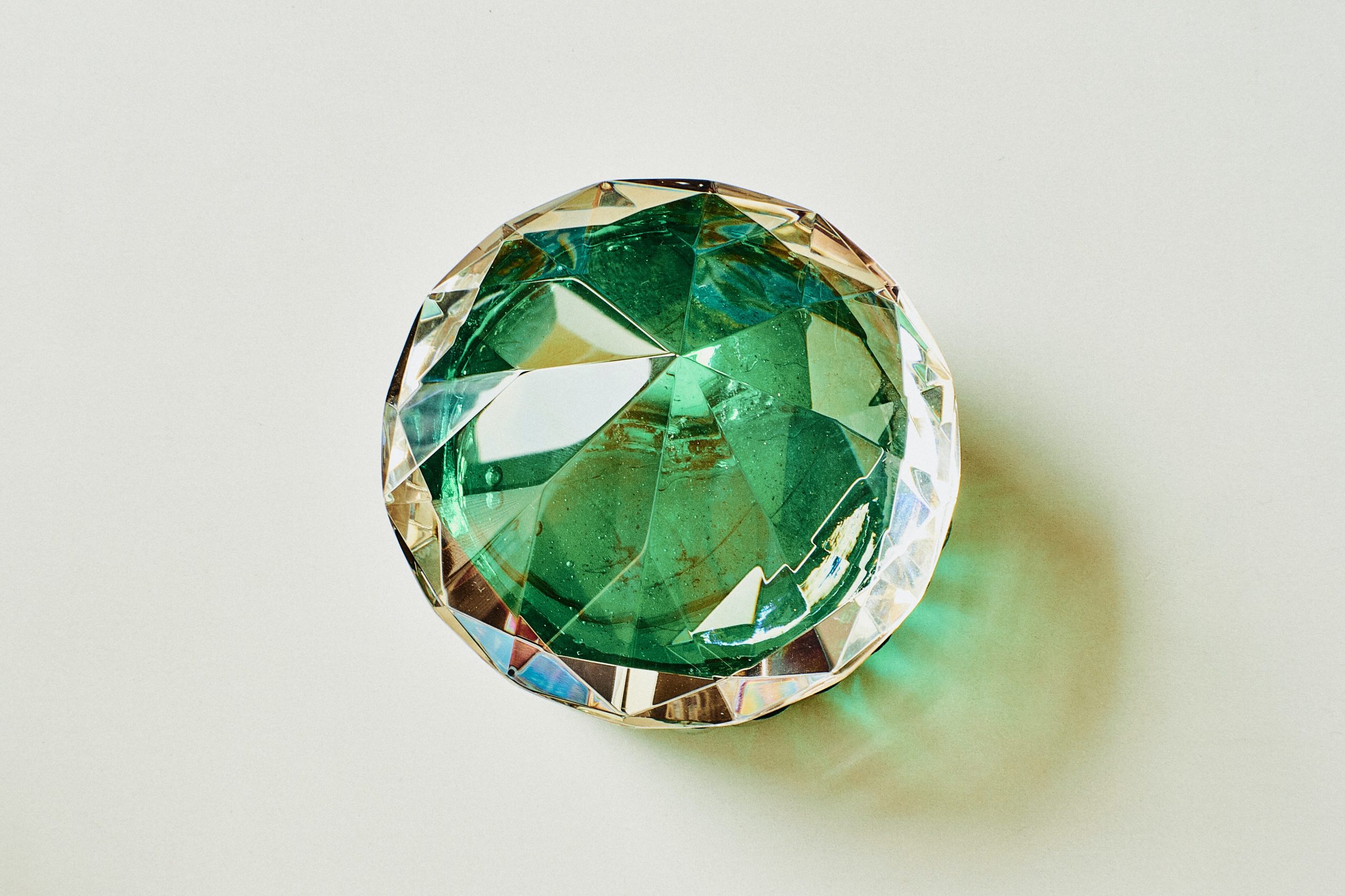 How Emerald Jewelry Can Make You Feel Beautiful Inside & Out?