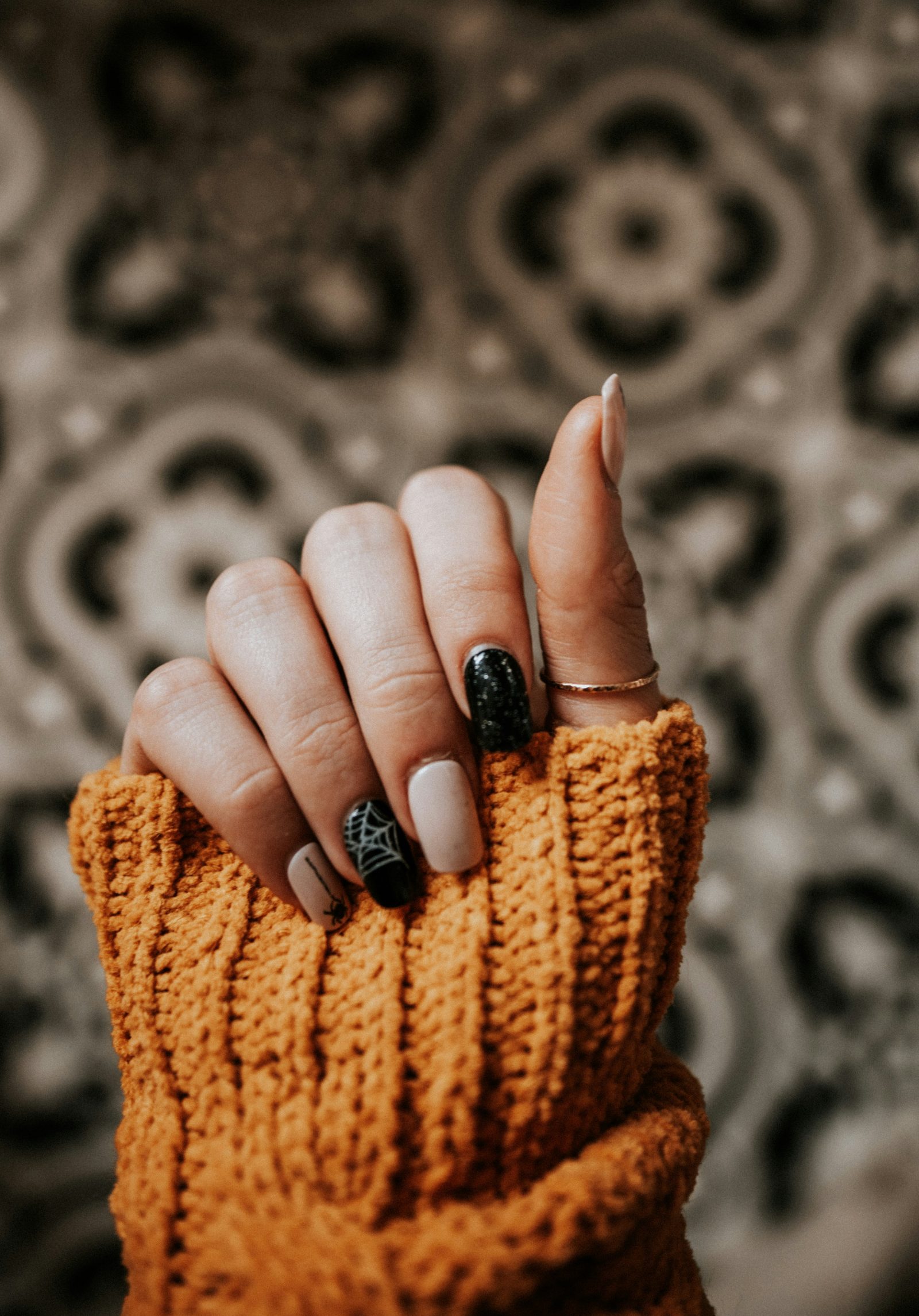 10 Trending Halloween Nail Ideas for 2025 (Including Polka Dots!)
